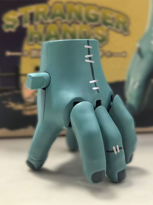 Wednesday Adams - robotic hand model (movable joints)