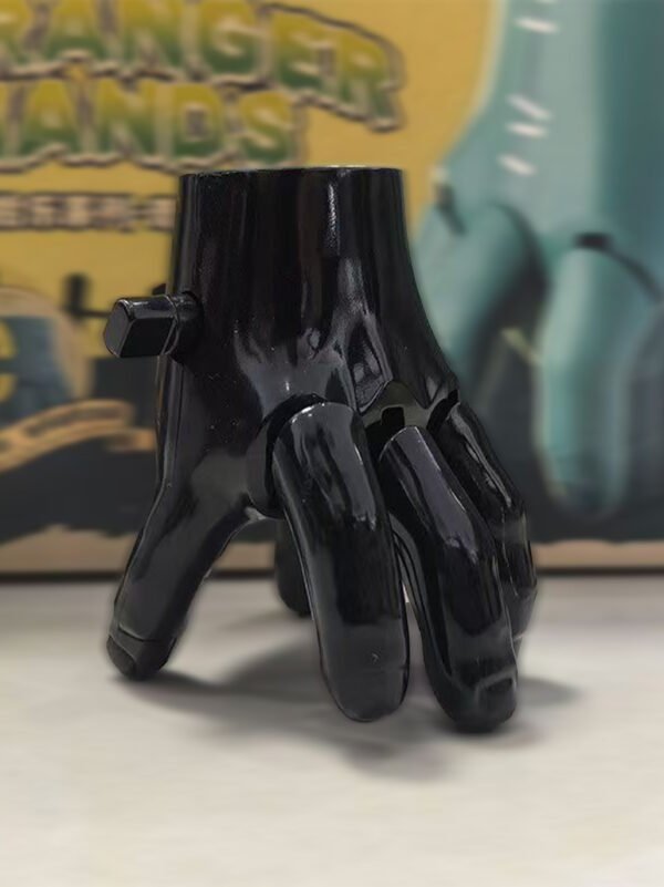 Wednesday Adams - robotic hand model (movable joints)